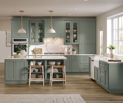 Timeless and Sophisticated Green-Tone Kitchen Cabinets- Diamond Cabinets Best Kitchen Storage, Diy Kitchen Hacks, Kitchen Renovation Ideas, Cabinet Inspiration, Kitchen Storage Hacks, Renovation Tips, Green Kitchen Cabinets, Kitchen Farmhouse, White Countertops