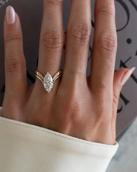 Modern Rings, Marquise Engagement Ring, Dream Wedding Ring, Pretty Engagement Rings, Marquise Diamond Ring, Engagement Ring Inspiration, Cute Engagement Rings, Future Engagement Rings, Marquise Ring