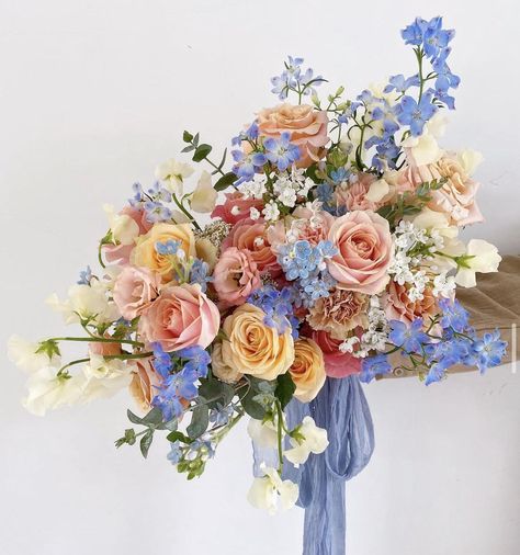 Wildflower Wedding Theme, Colorful Bridal Bouquet, Colorful Wedding Bouquet, Pastel Bouquet, Colorful Bouquet, Garden Party Wedding, Beautiful Bouquet Of Flowers, Pastel Wedding, Wildflower Wedding