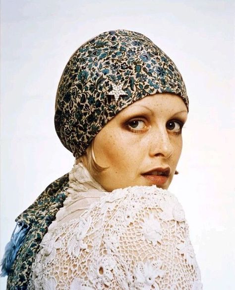 Twiggy The Boyfriend, Head Scarf, A Woman, 1970s, Lace