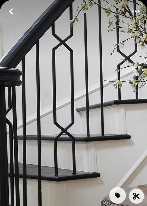 Unique Staircase Railing, Starry Night Painting Ideas, Home Staircase Design, Night Painting Ideas, Diy Starry Night, Railing Stainless Steel, Iron Railings Outdoor, Home Staircase, Unique Staircase