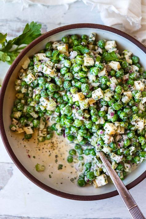 Classic Pea Salad, Greek Yogurt Dressing, Pea Salad Recipes, Creamy Peas, Grilled Tofu, Yogurt Dressing, Vegan Bacon, Smoked Cheese, Pea Salad