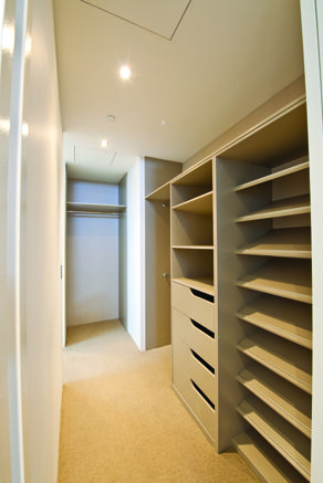 Walk in closet Linear Walk In Closet, Oak Walk In Closet, Light Wood Walk In Closet, Walkin Closet Dimension, Master Closet Wire Shelving Walk In, Walk In Robe, Ikea Pax, Closet Ideas, Walk In Closet