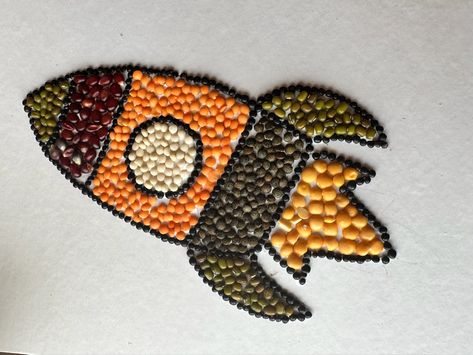 #diy #diycrafts #beanart #art #arttherapy #craft #artideas #masterpiece #своимируками #поделки #искусство #kids #kidsactivity Bean Mosaic Art, Sensory Puzzle, Bean Mosaic, Greek Mosaic, Bean Art, Seed Art, Mosaic Projects, True Art, Simple Things