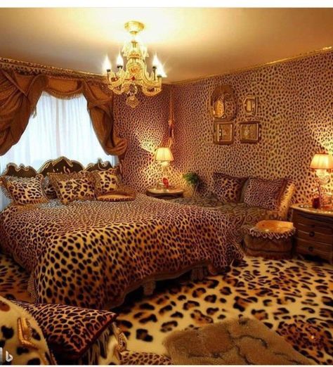 Cheetah Print Bedroom Ideas, Alternative Bedroom Decor, Cheetah Print Bedroom, Animal Print Room, Animal Print Rooms, Aesthetic Room Ideas, Print Bedroom, Maximalist Decor, Walls Room