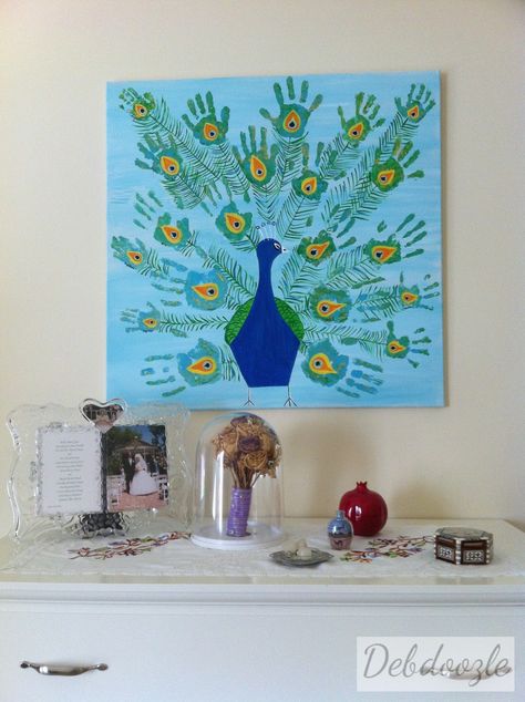 Debdoozle: Hands Down! Family Hand Prints Peacock Painting Family Hand Prints, Peacock Crafts, Hand Prints, Peacock Painting, Handprint Crafts, Daycare Crafts, Tableau Art, Handprint Art, Hand Art