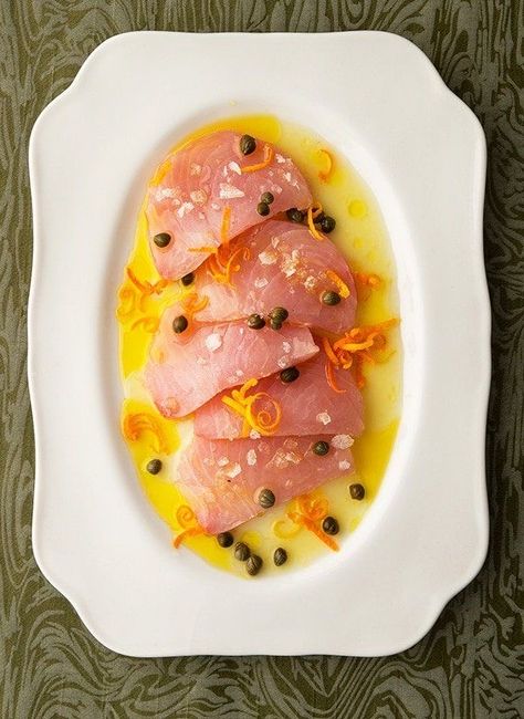 Hamachi Crudo Plating, Italian Ceviche, Tuna Crudo Recipe, Crudo Plating, Fish Crudo, Raw Tuna Recipe, Crudo Recipe, Raw Fish Recipes, Tuna Crudo