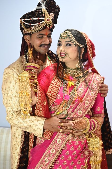 Closeup Couple Poses, Shadi Clouseup Photo, Kapal Photo Wedding, Clojap Photo New, Couple Close Up Pose, Clojup Pic, Dulhan Poj, Clojap Photo, Dulha Closeup