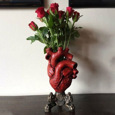 Check out this item in my Etsy shop https://www.etsy.com/listing/1228546759/hot-heart-shape-vase-resin-flower-pot Anatomical Heart Vase, Heart Statue, Heart Shaped Vase, Dorm Inspiration, Heart Vase, Urban Interiors, Quirky Decor, Goth Home, Deco Originale