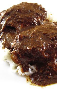 Cooking Light's Slow Cooker Chicken Mole is incredibly good and so easy! We have a new favorite! Slow Cooker Mexican Recipes, Chicken Mole Recipe, Red Moles, Chicken Mole, Crockpot Stew, Mole Sauce, Stew Chicken Recipe, Chicken Slow Cooker Recipes, Healthy Crockpot