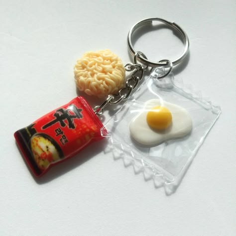 Korean Keychain, Food Keychains, Egg Keychain, Funny Keychain, Cool Keychains, Clay Keychain, Keychains Charms, Cute Keychains, Study Stationery