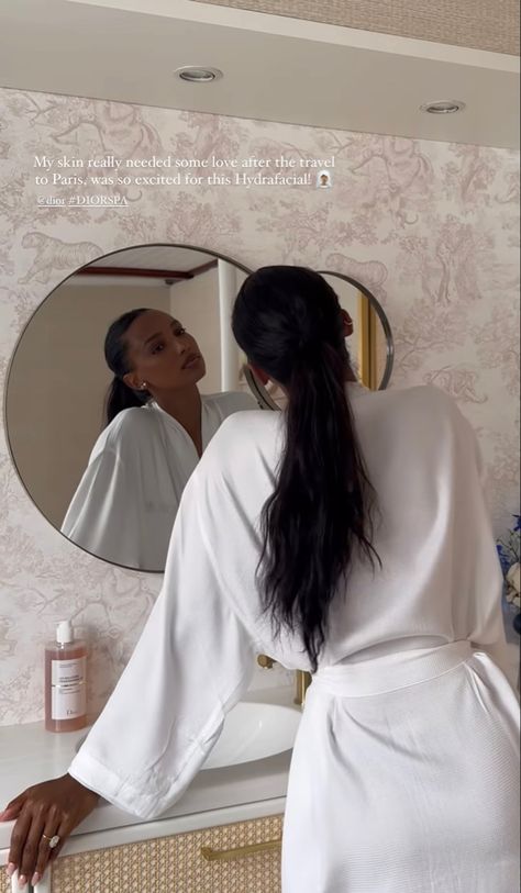 #jasminetookes #aesthetic #spa #day #classy #blackgirlaesthetic Weekend Aesthetic, Spa Outfit, Spa Weekend, Spa Birthday, Jasmine Tookes, Soft Life, Spa Day At Home, Vision Board Inspiration, Photos Ideas