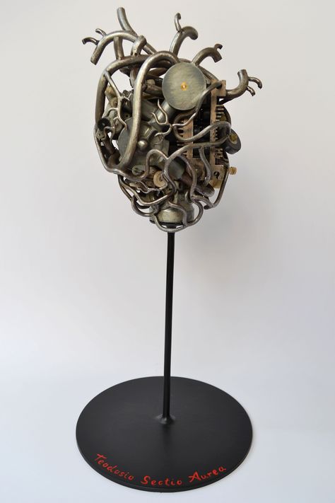 Mechanical human heart...trash art Human Heart Sculpture, Mechanical Sculpture, Human Heart Art, Mechanical Heart, Heart Sculpture, Mechanical Workshop, Heart Anatomy, Mechanical Art, Trash Art