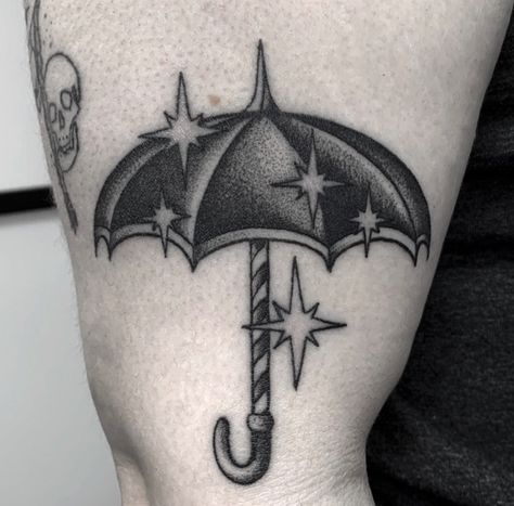 Rain Tattoo, Umbrella Tattoo, Storm Tattoo, Geniale Tattoos, Girly Tattoos, No Rain, Skin Art, Blackwork Tattoo, Love Tattoos