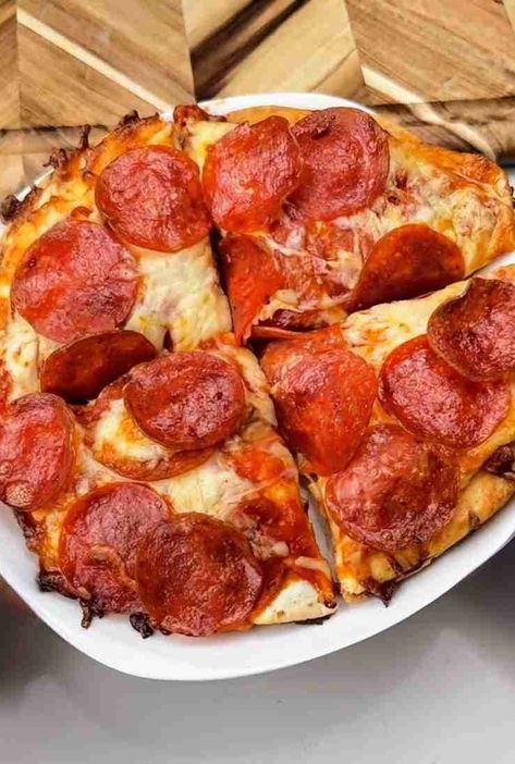 Low-Carb Stuffed Crust Pizza: A Cheesy Delight Pepperoni Bake, Cream Cheese Pizza, Irick Wiggins, Cream Cheese Sausage, Stuffed Crust Pizza, Keto Italian, Weekend Recipes, Stuffed Crust, Recipes Pizza