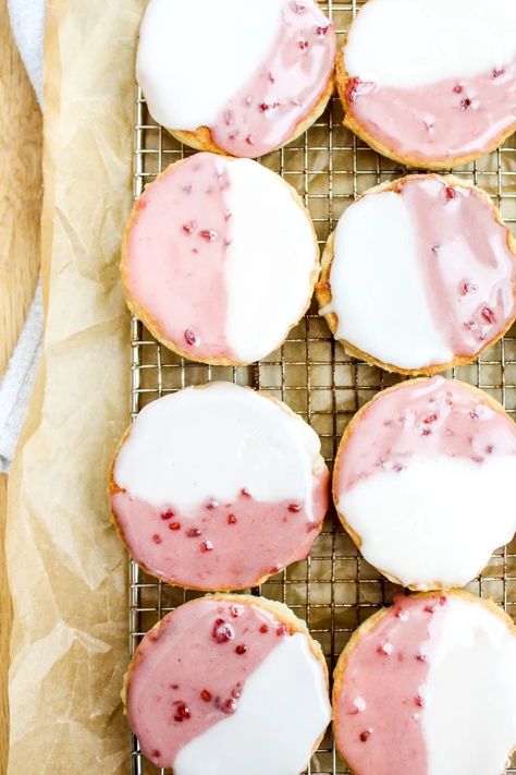 Pink and White Cookies | Dough-Eyed Cake Like Cookies, How To Make Pink, White Cookies, Black And White Cookies, White Cookie, Icing Frosting, Vanilla Icing, Super Easy Recipes, Soft Cookie