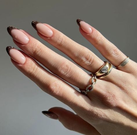 Glitter Tip Nails, Glitter Tips, Elegant Nail Designs, Basic Nails, French Nail Designs, Design Nail, Brown Nails, French Tip Nails, Types Of Nails