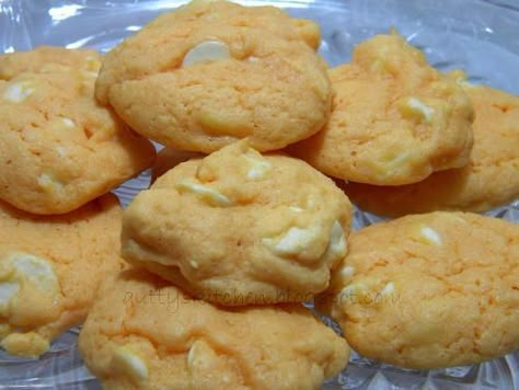 Creamsicle Cookie Recipe, Orange Creamsicle Cookies, Creamsicle Cookies, Chocolate Chip Cupcakes Recipe, Red Velvet Cake Mix Cookies, Strawberry Cake Mix Cookies, Chocolate Chip Cupcakes, Orange Cookies, Strawberry Cake Mix