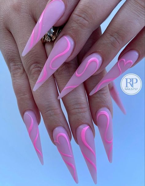 Pointed Nail Designs, Acrylic Nails Stiletto, Stilleto Nails Designs, Glitter Nails Acrylic, Acrylic Nail Set, Pointed Nails, Girly Acrylic Nails, Stiletto Nails Designs, Basic Nails