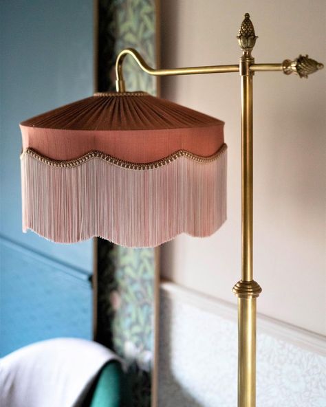 THE WORLD OF INTERIORS on Instagram: “@beauvamp is an independent, British lighting brand specialising in hand stitched, pleated lampshades for the luxury market, combining…” Brass Lamp Shade, Bedroom Lamp Ideas, Florence Villa, Fringe Lamp, Rose House, Victorian Lampshades, Diy Lamp Shade, Luxury Marketing, Standard Lamps