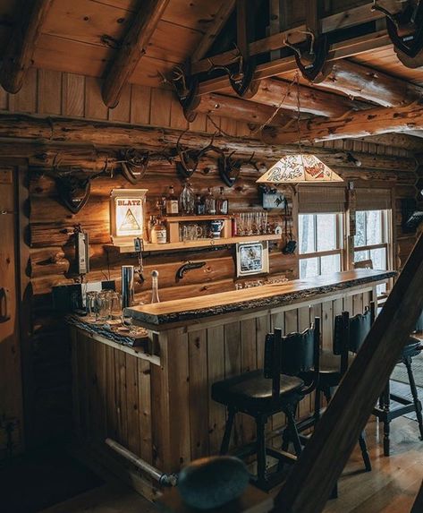 Cabin Bar, Ecological House, Cozy Log Cabin, Home Bar Rooms, Wooden Cabin, Pub Design, Bar Game, Cave Home, Cabin Core