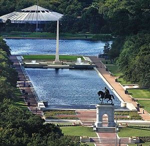 Hermann Park was set up after George Hermann donated a tract of land to Houston to create the first city park in 1914. That initial gift of about 285 ac... Texas Architecture, Texas Medical Center, Hermann Park, Galveston Beach, Houston Zoo, Texas Places, Outdoor Theater, Houston Photography, Texas City