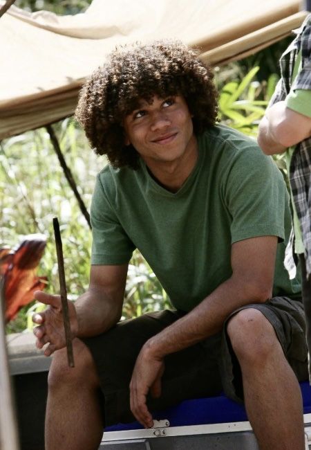 Corbin Bleu Aesthetic, Celebrity Crush Aesthetic, Fit Boys With Curly Hair, Childhood Crushes Guys, Fine Celebrity Men, Guy With Afro, Chad Hsm, Corbin Blue, Chad Danforth