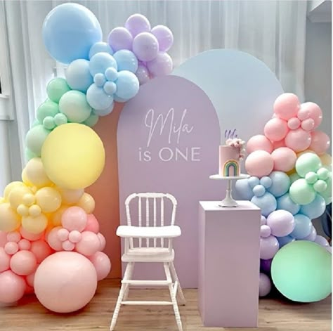 Rainbow Balloon Arch, Rainbow Themed Birthday Party, Balloons Arch, Rainbow First Birthday, Rainbow Theme Party, Pastel Balloons, Girl Birthday Decorations, Garland Arch, Rainbow Balloons