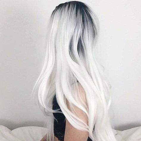 White Ombre Hair, Grey Hair Wig, Best Ombre Hair, Growing Out Hair, Dip Dye Hair, Brown Ombre Hair, Cute Hair Colors, White Ombre, Ombre Hair Color