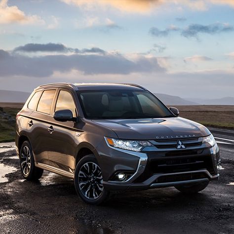 Outlander Phev, Toyota Rav4 Hybrid, European Road Trip, Mitsubishi Cars, Mitsubishi Motors, Cars Uk, Hybrid Car, Classy Cars, Mitsubishi Outlander