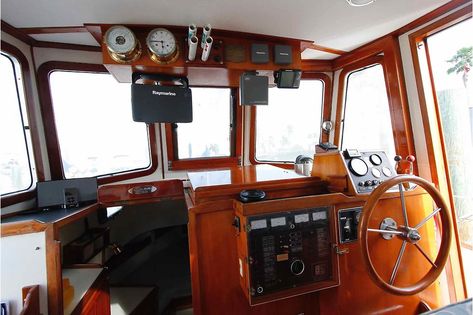 1988 Eagle 32 Pilothouse Trawler 32 Boats for Sale - Edwards Yacht Sales Trawler Boats Interior, Pilothouse Boat, Trawler Boats, Boat Interiors, Power Catamaran, Merritt Island, Boat Projects, Boat Interior, Beautiful Lighthouse