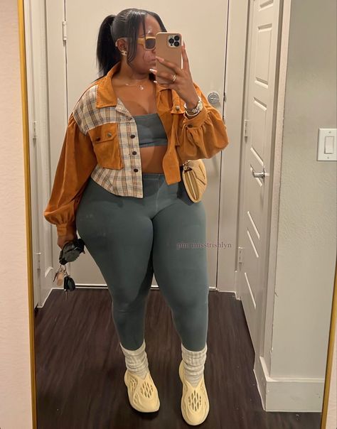 Outfit Ideas For Thick Black Women, Black Women Casual Fashion, Walmart Outfits Black Women, Plus Size Fall Outfits Black Women, Plus Size Baddie Aesthetic, Plus Size School Outfits Highschool, Top Selfie Poses, Plus Size Fall Winter Outfits, Plus Size Baddies Outfit