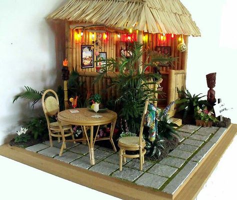 Mini Beach House, Mini Room, Barbie Houses, Tiki Bar Decor, Miniature Scenes, Diy Doll Miniatures, Barbie Diorama, Tiki Hut, Room Boxes