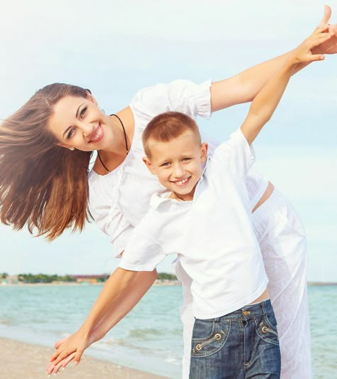 Mommy And Son Photo Ideas, Mother Son Poses, Family Beach Pictures Poses, Mother Son Pictures, Mother Son Photos, Mother Son Relationship, Son Photo Ideas, Mother Son Photography, Family Beach Pictures