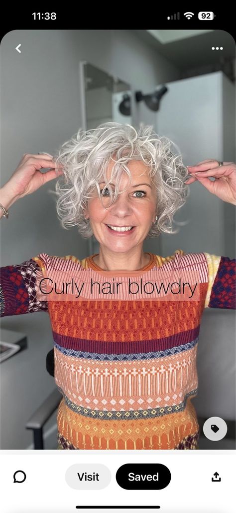 Hair Blowdry, Short Layered Curly Hair, Layered Curly Hair, Corte Bob, Curly Hair Photos, Curly Hair Updo, Growing Out Short Hair Styles, Trendy Short Haircuts, Short Hairstyles For Thick Hair