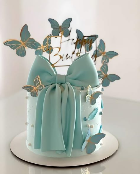 Elegant Bday Cakes, Butterfly Theme Cake, Cake Decorating Books, Decor Tort, Butterfly Birthday Cakes, Ribbon Cake, Birthday Cake Design, Bolo Fit, Unique Birthday Cakes