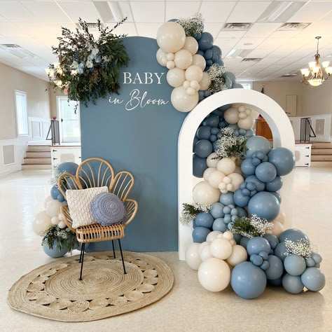 Baby Boy Shower Decorations, Blue Baby Shower Decorations, Fall Baby Shower Decor, Chiara Backdrop, Baby Shower Balloon Arch, Gender Reveal Baby Shower Themes, Babyshower Party, Arched Wall, Baby Shower Deco