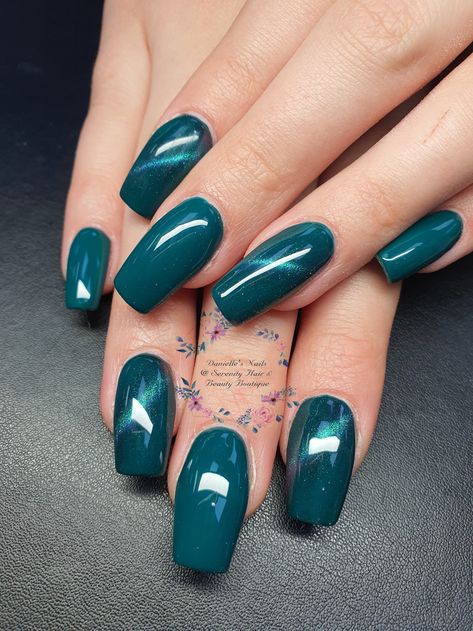 Dark Aqua Nails, Dark Teal Acrylic Nails, Teal Cat Eye Nails, Greenish Blue Nails, Deep Teal Nails, Teal Nails Ideas, Teal Nails Acrylic, Dark Teal Nails Designs, Dark Turquoise Nails