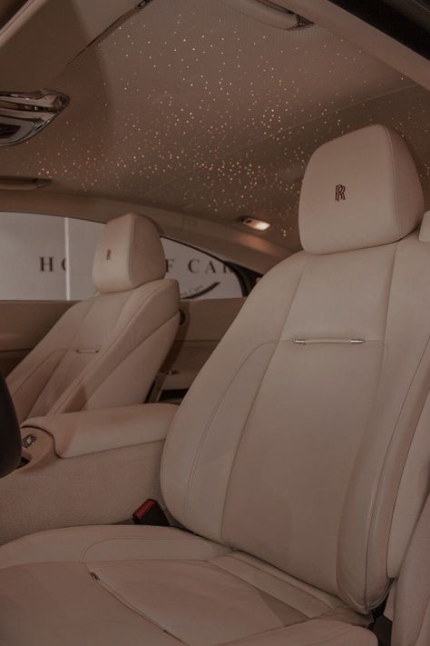 Cream rolls Royce interior Aesthetic Cars Wallpaper, Rolls Royce Interior, Luxury Lifestyle Aesthetic, Black Cars, Luxury Car Interior, Lux Cars, Car Goals, Classy Cars, Pink Car