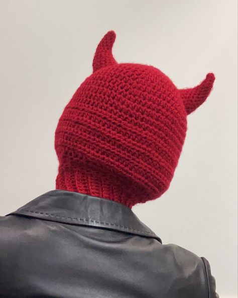 Horned Balaclava Crochet, Horn Hat Crochet, Devil Balaclava Crochet, Balaclava With Horns, Crochet Devil Horns Free Pattern, Devil Hat Crochet, Crochet Devil Hat, Crochet Devil Horns, Crochet Horns