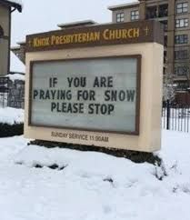 These hilarious signs spotted outside churches must be heaven-sent Weather Puns, Church Sign Sayings, Funny Church Signs, Funny Road Signs, America Funny, Inspirational Life Lessons, Church Signs, Good Comebacks, Marquee Sign