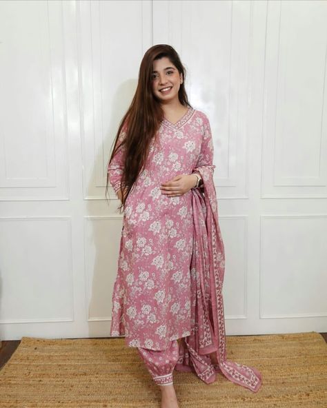 Women cotton kurta set Afgani Pant Design, Afgani Kurti Designs, Straight Suits With Pants Indian, Afgani Salwar Suit Party Wear, Cotton Printed Kurtis Design Summer, Straight Suit Designs With Pants, Cotton Straight Kurti Designs, Straight Pants With Kurti, Afgani Salwar Suit Design