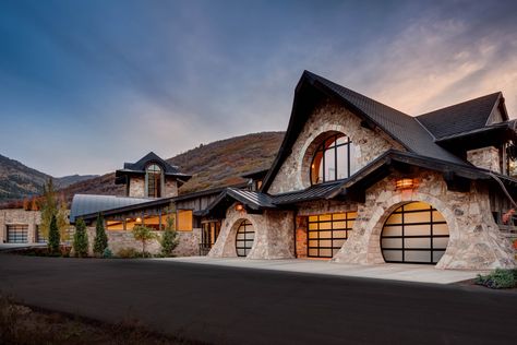 . Small Garden Landscape Design, Mountain Dream Homes, Craftsman Bathroom, Small Garden Landscape, Utah Mountains, Garage Door Design, Frame House, Hobbit House, Big House