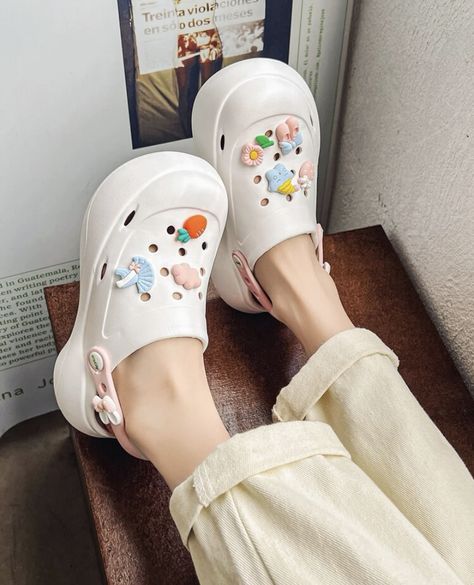 Cute platform (fake) crocs Clogs For Women, Strawberry Decorations, Womens Clogs, Color Blocking, Clogs, High Heels, Women Shoes, Collar, For Women