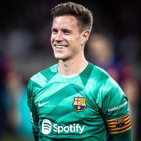 Barcelona confirm Marc ter Stegen is back from injury Football Headlines, Marc-andré Ter Stegen, Instagram Barcelona, Ter Stegen, Fc Barcelona Wallpapers, Cute Football Players, Marc Andre, Headline News, Best Club