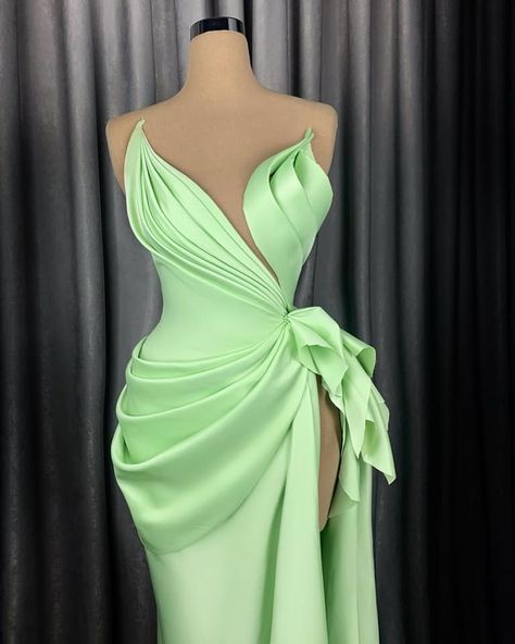 Midsummers Party, Skirt Couture, Couture Design, Dinner Dress Classy, Green Dresses, Cute Prom Dresses, Looks Black, Prom Outfits, Gala Dresses