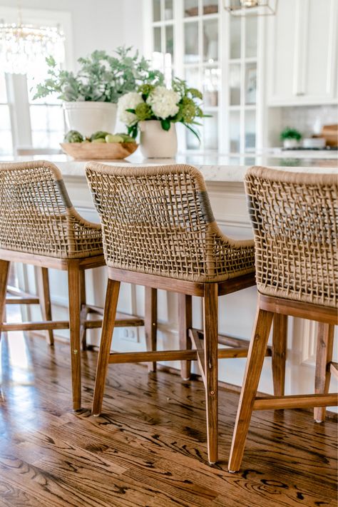 Woven Bar Stools, Farmhouse Bar Stools, Wicker Bar Stools, Rattan Counter Stools, Counter Stools With Backs, Bedroom Coastal, House Coastal, Island Chairs, Island Stools