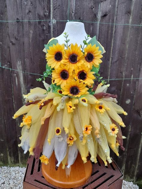 Pixie Flower, Pretty Sunflowers, Sunflower Fairy, Party Dress Birthday, Stretchy Crochet, Tutu Dress Costumes, Plain Yellow, Fabric Tutu, Sunflower Party