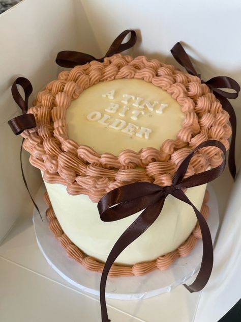 vintage cake, birthday cake, espresso, espresso martini cake Espresso Martini Birthday Cake, Coffee Theme Cake Ideas, Espresso Martini Cake, Vintage Cake Birthday, Espresso Martini Birthday, Martini Cake, Martini Birthday, Cake Birthday Cake, 31st Birthday