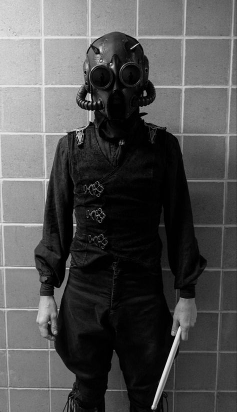 earth, the drummer ghoul from ghost, standing awkwardly for a picture Mountain Ghoul Aesthetic, Ghost Band Mummy Dust, Mountain Ghoul, Ghost Cosplay, Ghost Banda, Nameless Ghouls, Ghost Album, Ghost Papa, Band Outfits